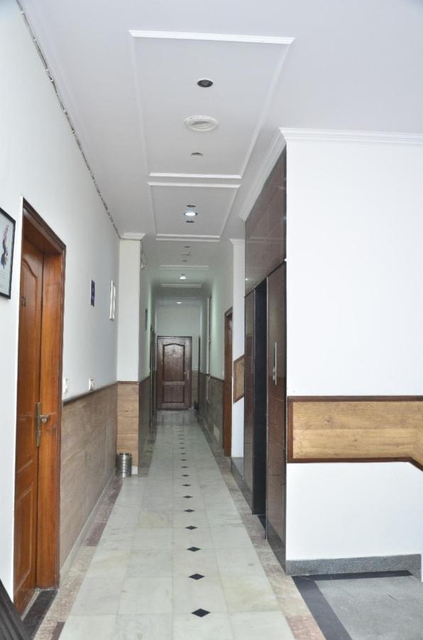 Ddr Hotel Residency Gurgaon Bagian luar foto