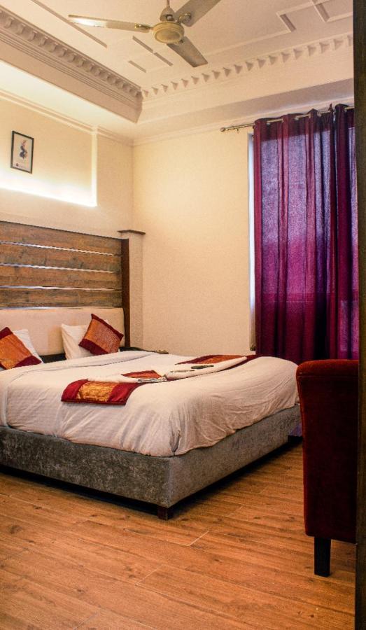 Ddr Hotel Residency Gurgaon Bagian luar foto