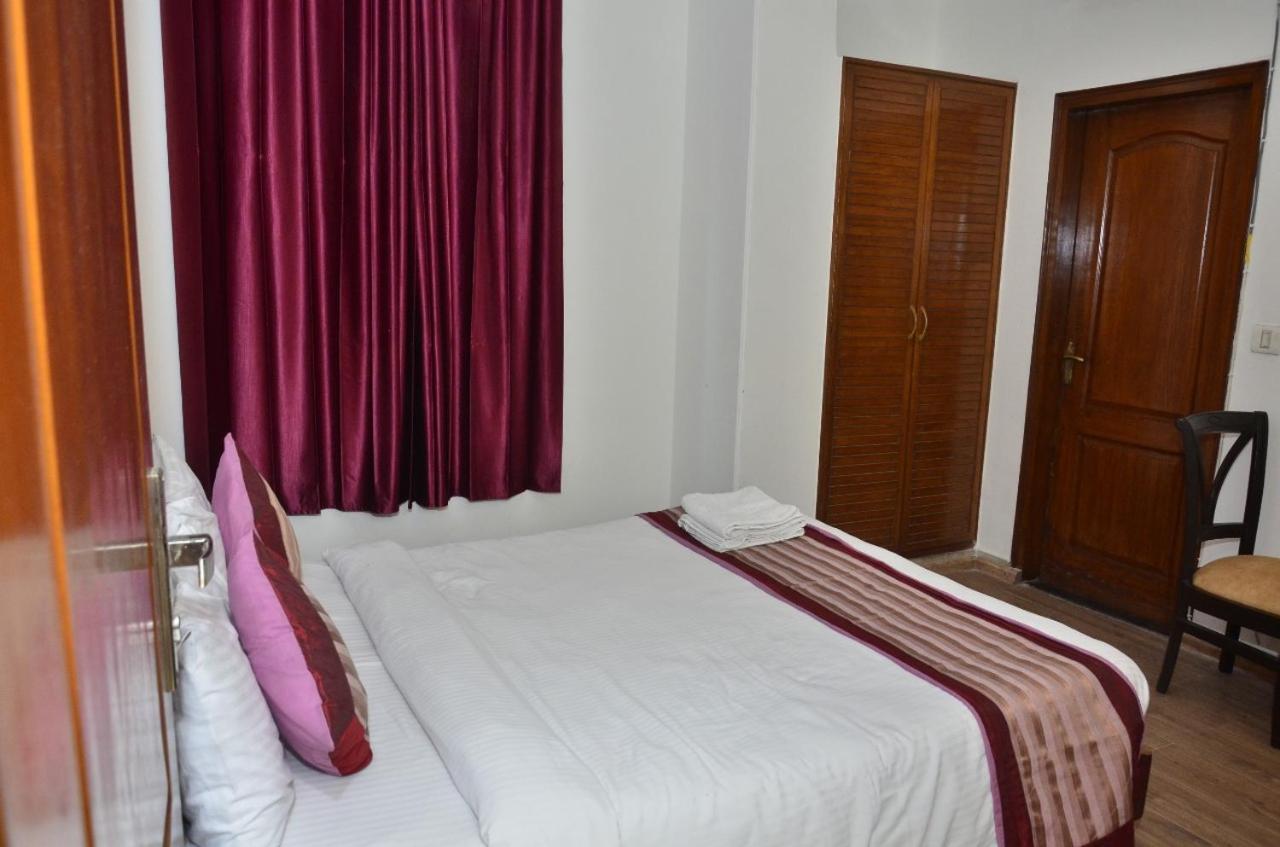 Ddr Hotel Residency Gurgaon Bagian luar foto